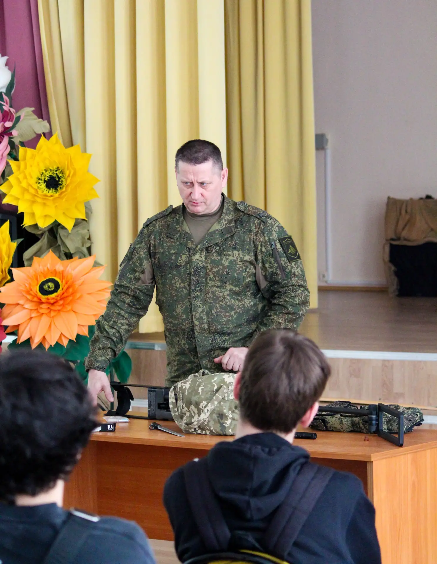 ВСТРЕЧА С УЧАСТНИКАМИ СВО 🙌🏼  В преддверии Дня Победы нашу школу посетили участники специальной воен