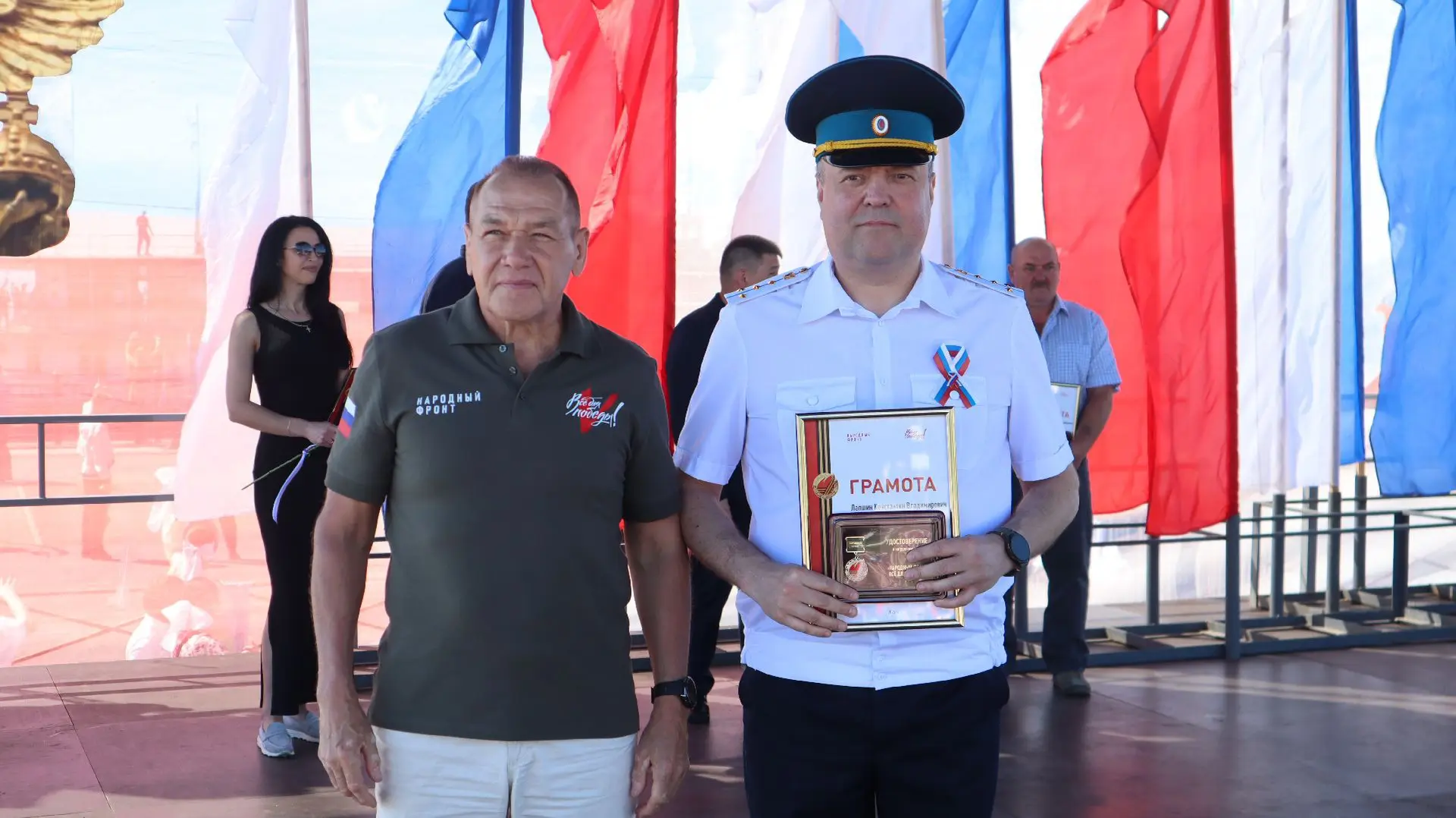 Сегодня, в День России, на Красной пристани Архангельска состоялась церемония вручения памятных нагр