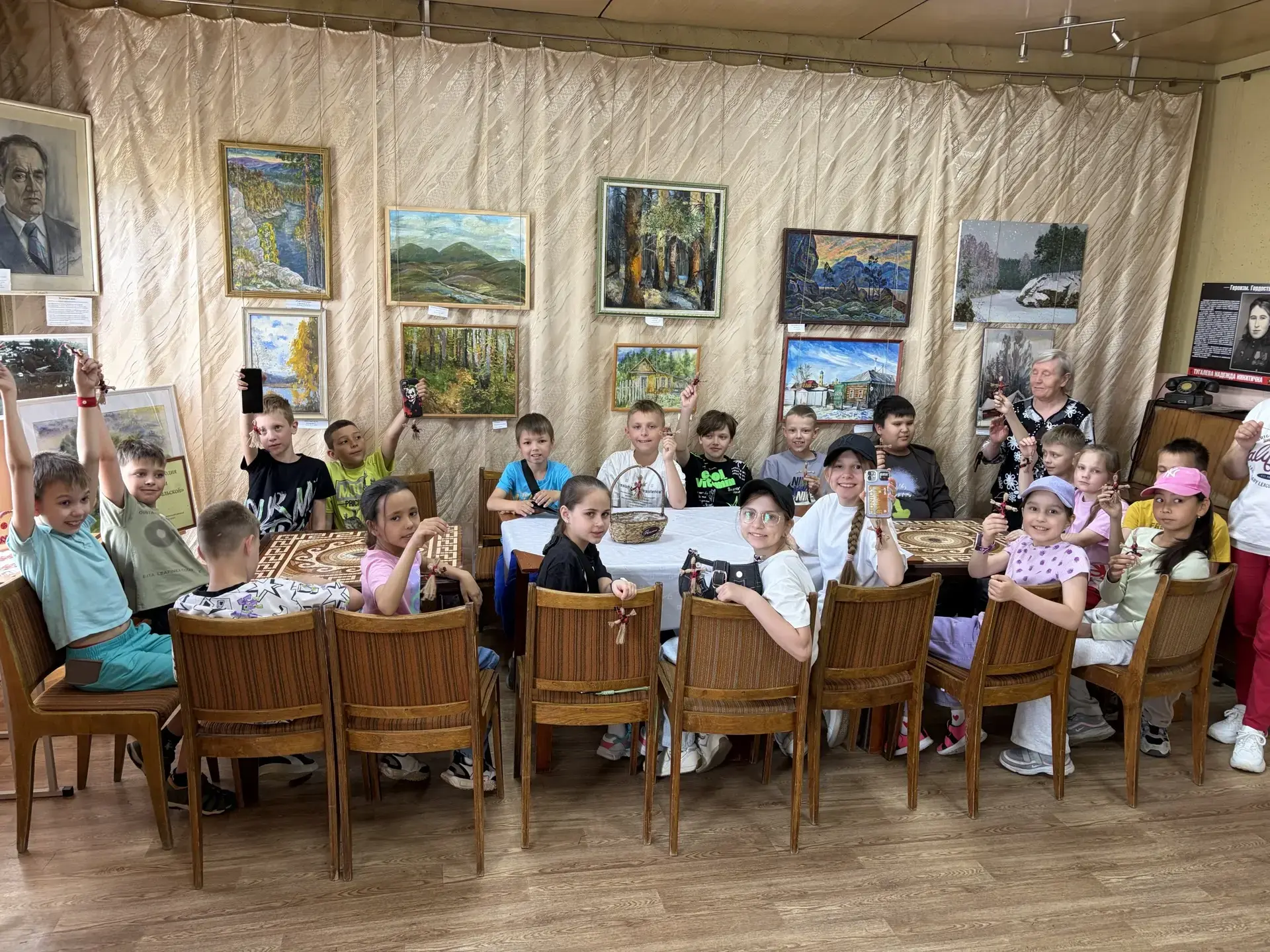 Нагайбаки, камни и рукоделие:  путешествие в Фершампенуаз  Сегодня учащиеся  3 «В» и 3 «Б» классов п