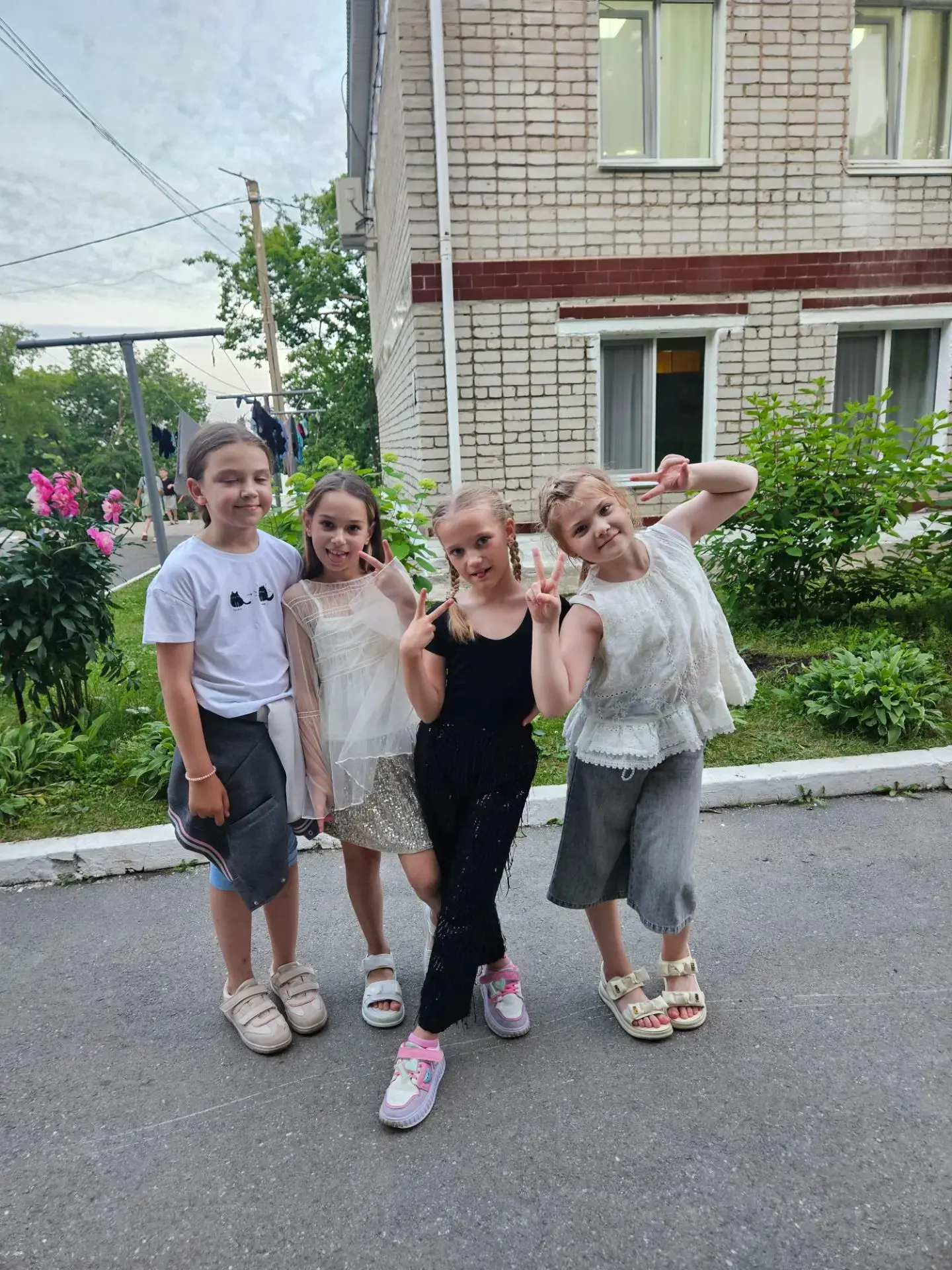 Майя впервые в лагере… и я до сих пор не могу привыкнуть к этой мысли 🙈