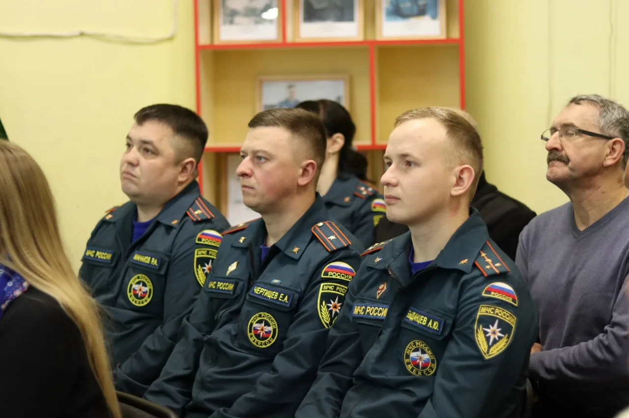 Накануне Дня спасателя в районном краеведческом музее открылась выставка, посвящённая и...