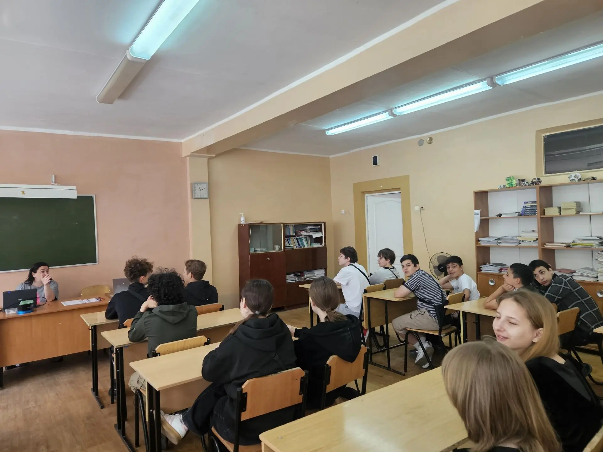 Всероссийская акция «Великий и могучий».
 Формат № 3 - ИГРА «СЛОВАРНЫЙ ЗАПАС».
 В преддверии Дня рус