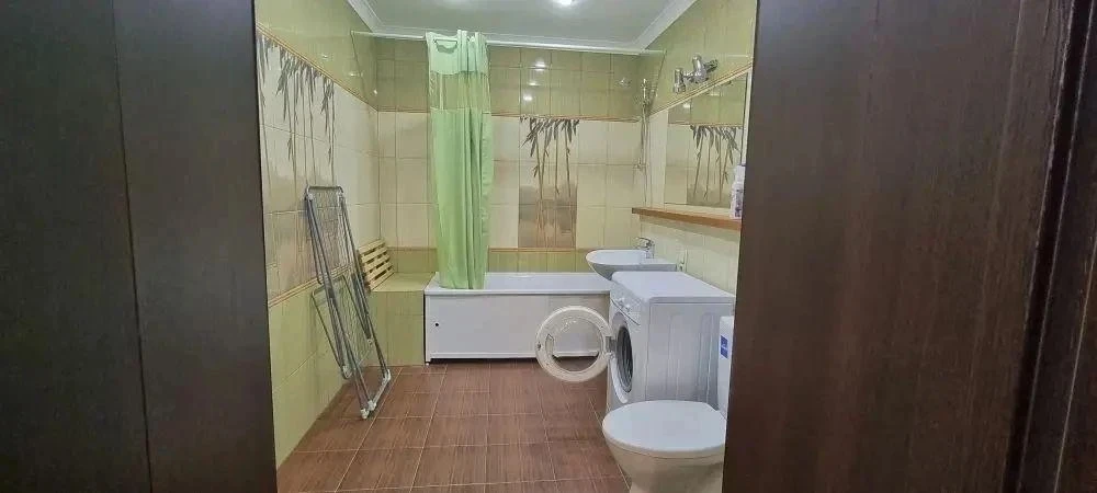Г Казань Сдаём 1 комнатную квартиру в новом высотном доме по улице БОНДАРЕНКО, 3 Б. В шаговой доступ