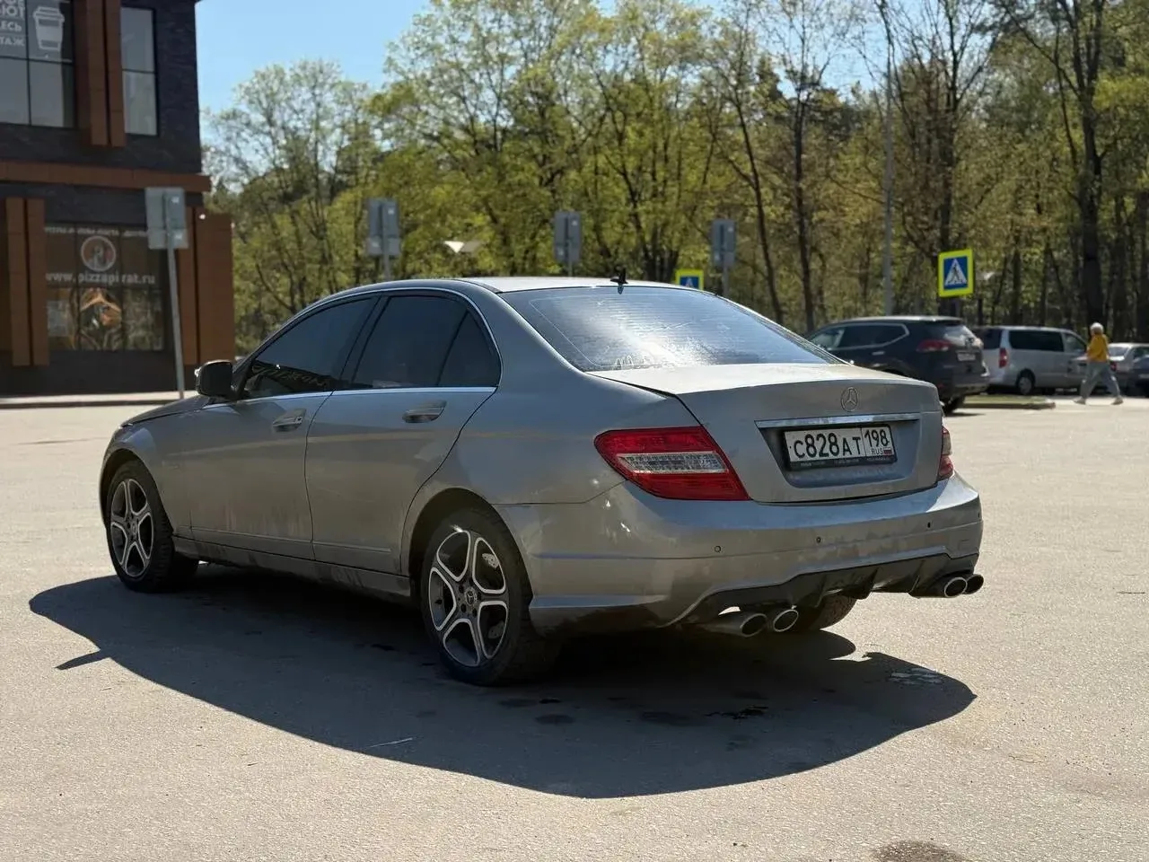 Mercedes Benz С-klass  3.5 АКПП 2007 год   До рестайлинг Надежный 272 3.5 мотор Стоит новый AMG руль