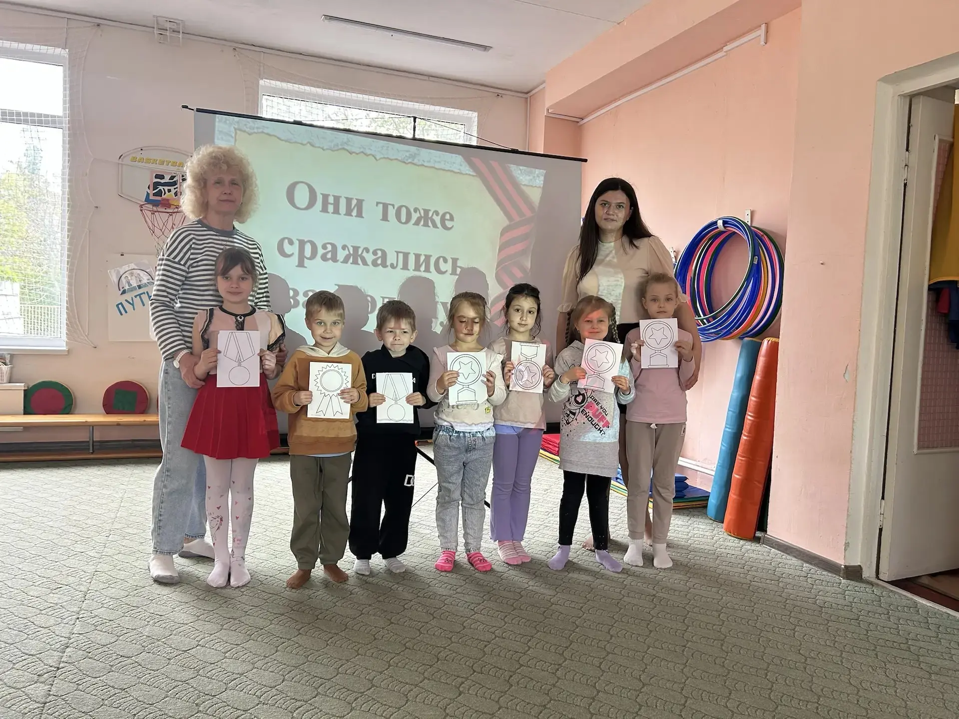 Сегодня у ребят старшей группы состоялась встреча-экскурсия 🏛️ «Музейные истории для м...