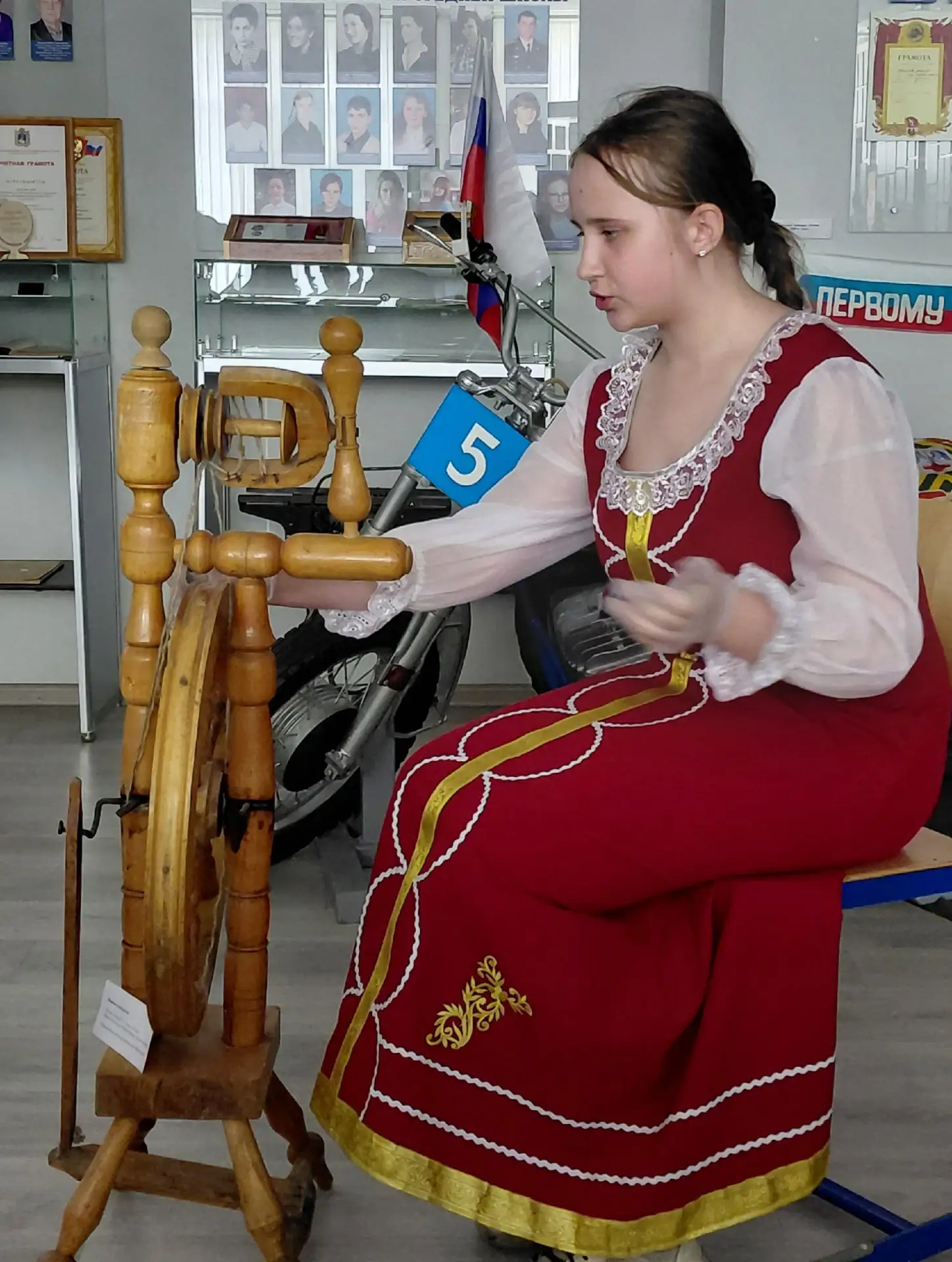 Сегодня на базе МОУ СОШ № 10 им. Героя России Чепракова В.Н. в селе Вревском состоялся XX слёт участ
