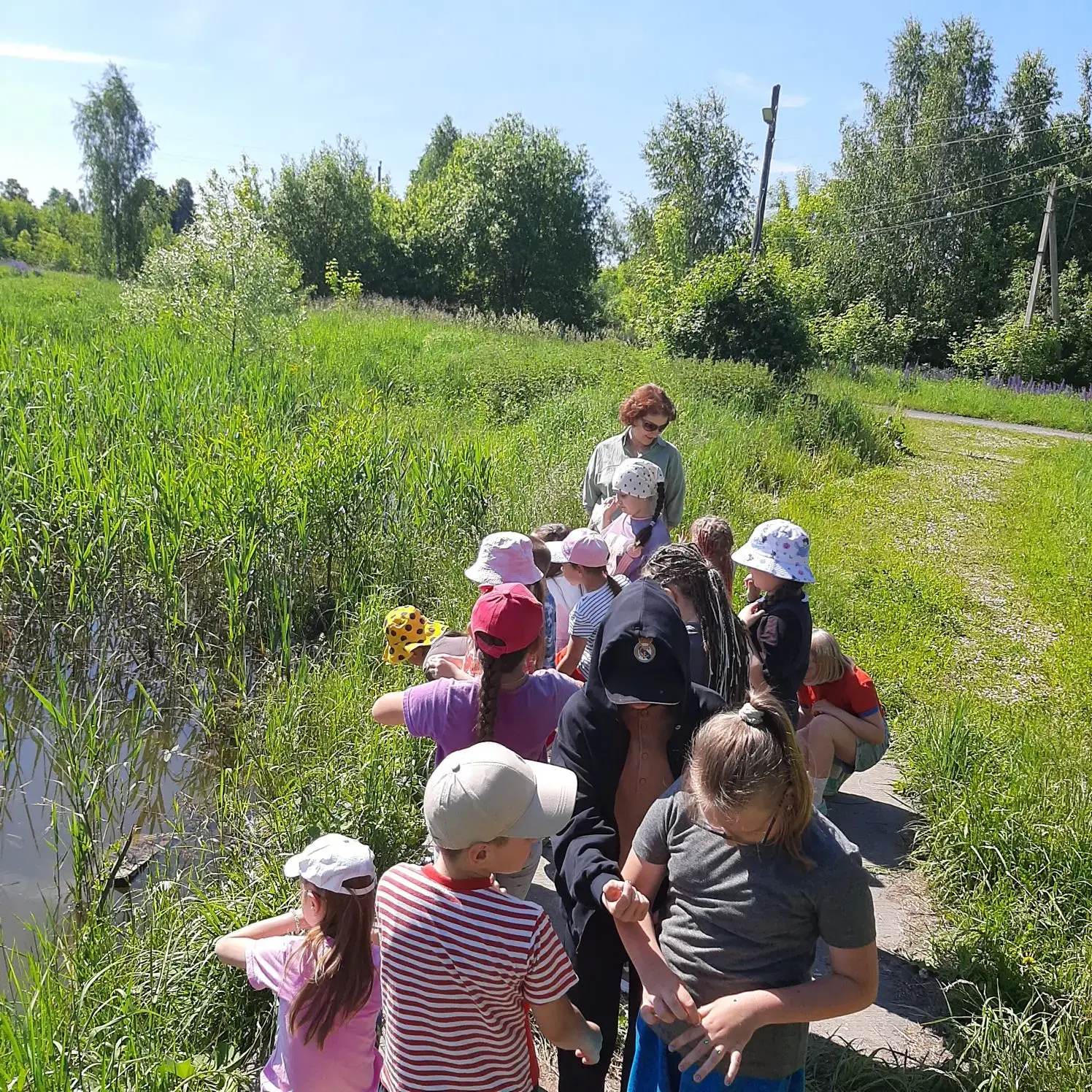 В рамках месячника "Безопасность на водных объектах" наши воспитанники совершили выезд ...