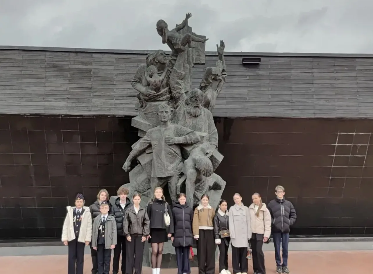 В музейном зале Мемориала жертвам фашистской оккупации Крыма 1941-1944 гг. «Концлагерь «Красный» сос