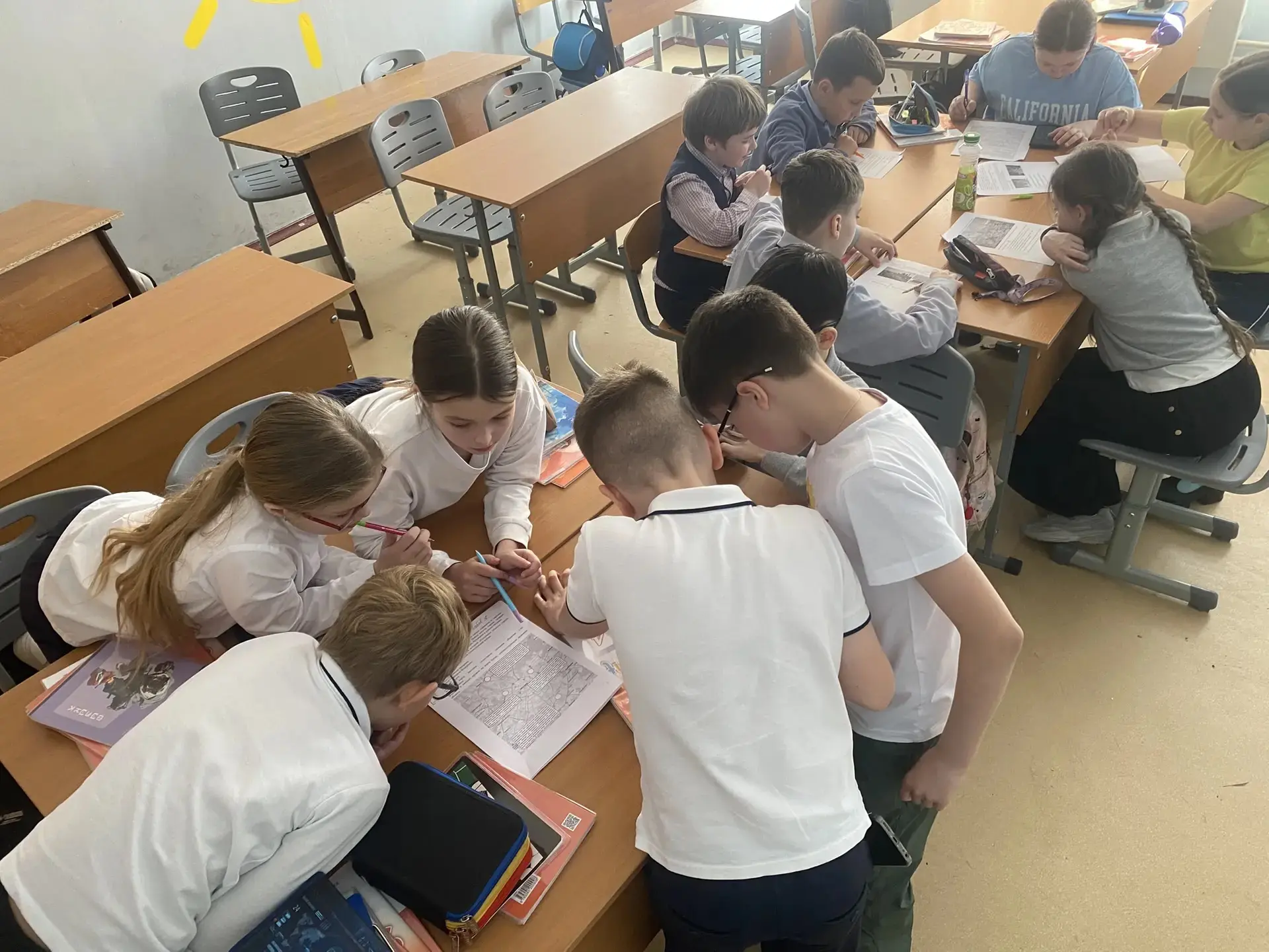 ➡️ МОЙ ГЕРОИЧЕСКИЙ РАЙОН  27 марта ученики приняли участие в викторине «Мой героический район», проя