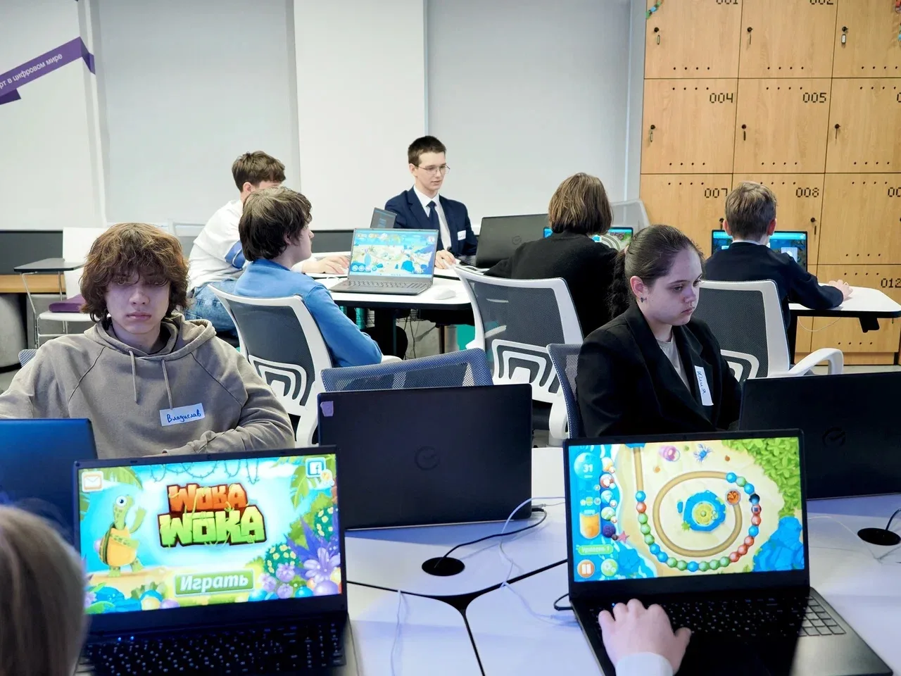 ОХОТНИКИ ЗА БАГАМИ 🧑‍💻На этой неделе ученики 8-го и 9-го классов, участники городского проекта  «ИТ-