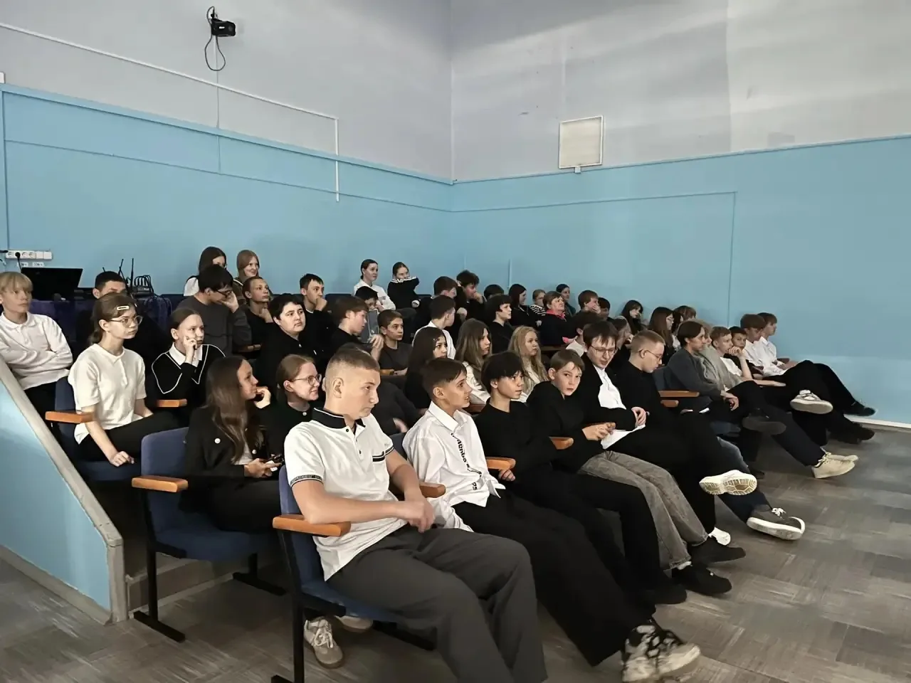 🚭 Здоровый выбор: в нашей школе прошёл важный разговор о будущем без вредных привычек.