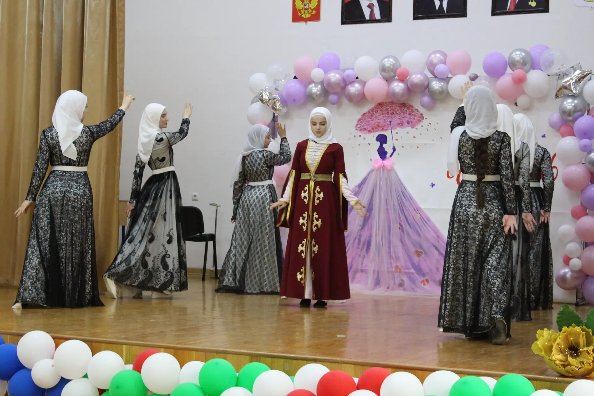 🎉В школе-интернате для глухих и слабослышащих детей состоялось праздничное мероприятие...