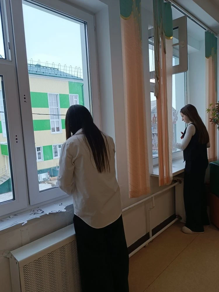 В стенах школы успешно завершилась патриотическая акция «Окна Победы». Инициатива объед...