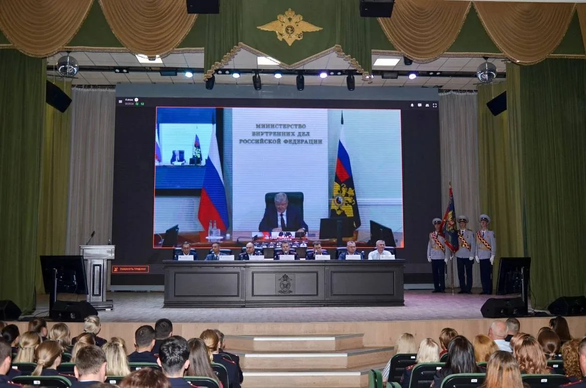 Виорел Флоча назначен начальником Волгоградской академии МВД России

Заместитель министра внутренних