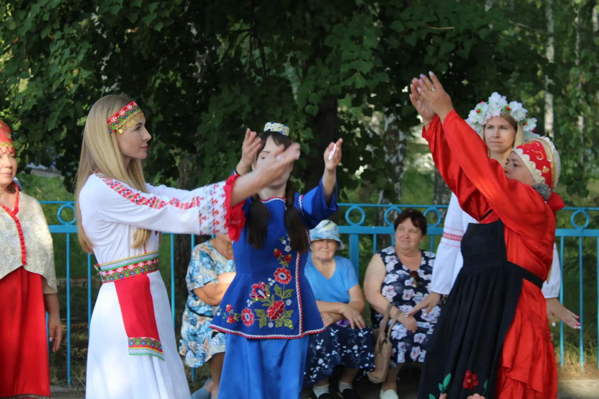 С днем рождения, село Криуши!