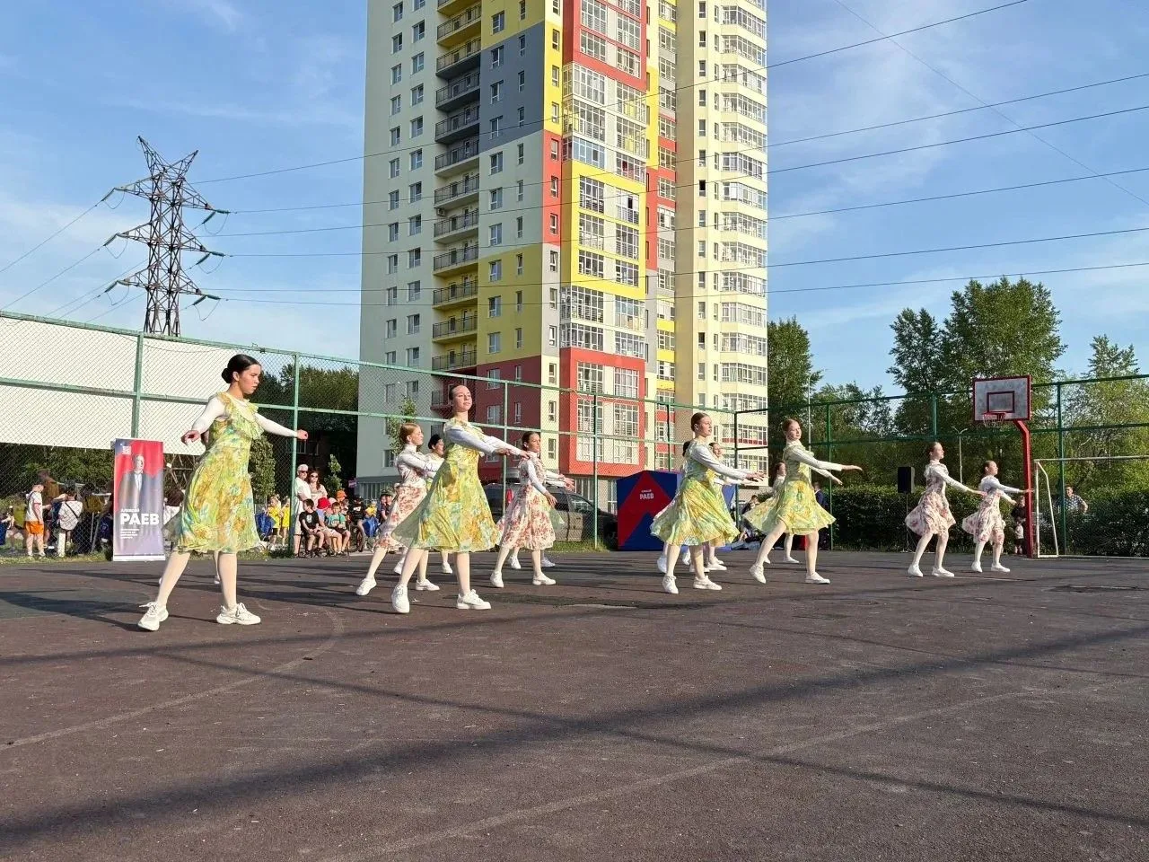 🇷🇺ПОБЕДНЫЙ МАЙ  📌Под таким названием в микрорайоне Владимирский прошёл праздник, посвящённый 81-й По