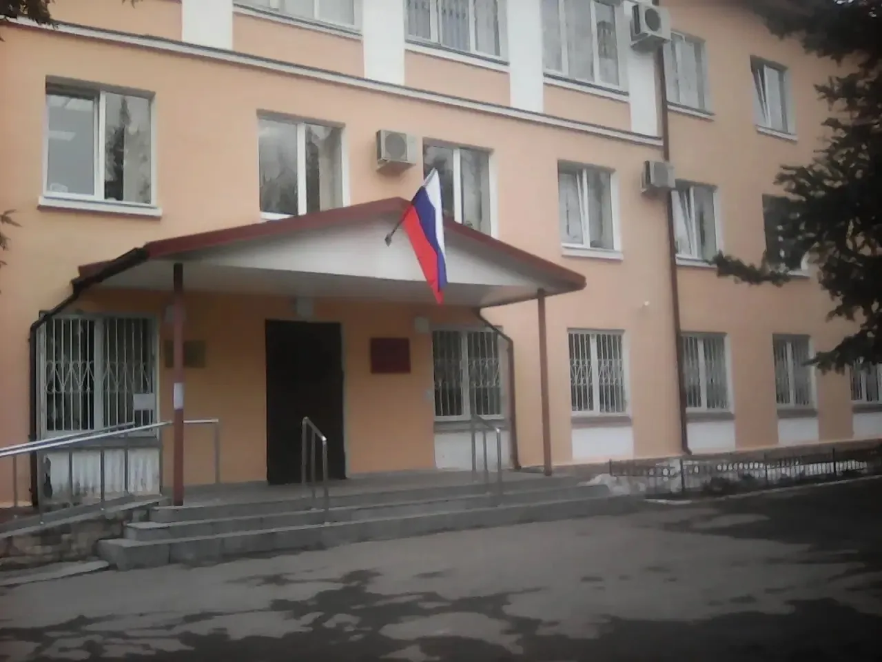 Коллекторы против жительницы Старой Руссы: суд снизил требования почти в два раза