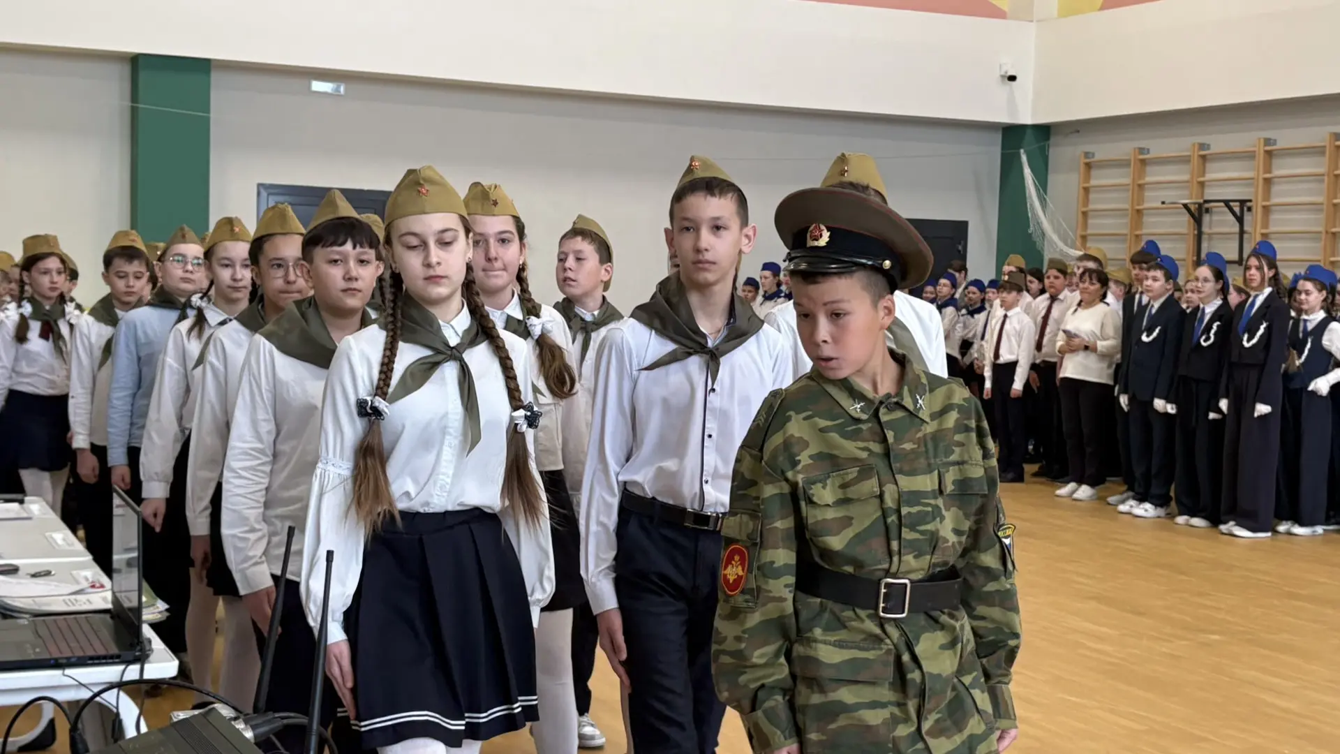 🇷🇺«Смотр строя и песни» Сегодня в нашей гимназии прошёл очередной конкурс «Смотр строя и песни»! В т