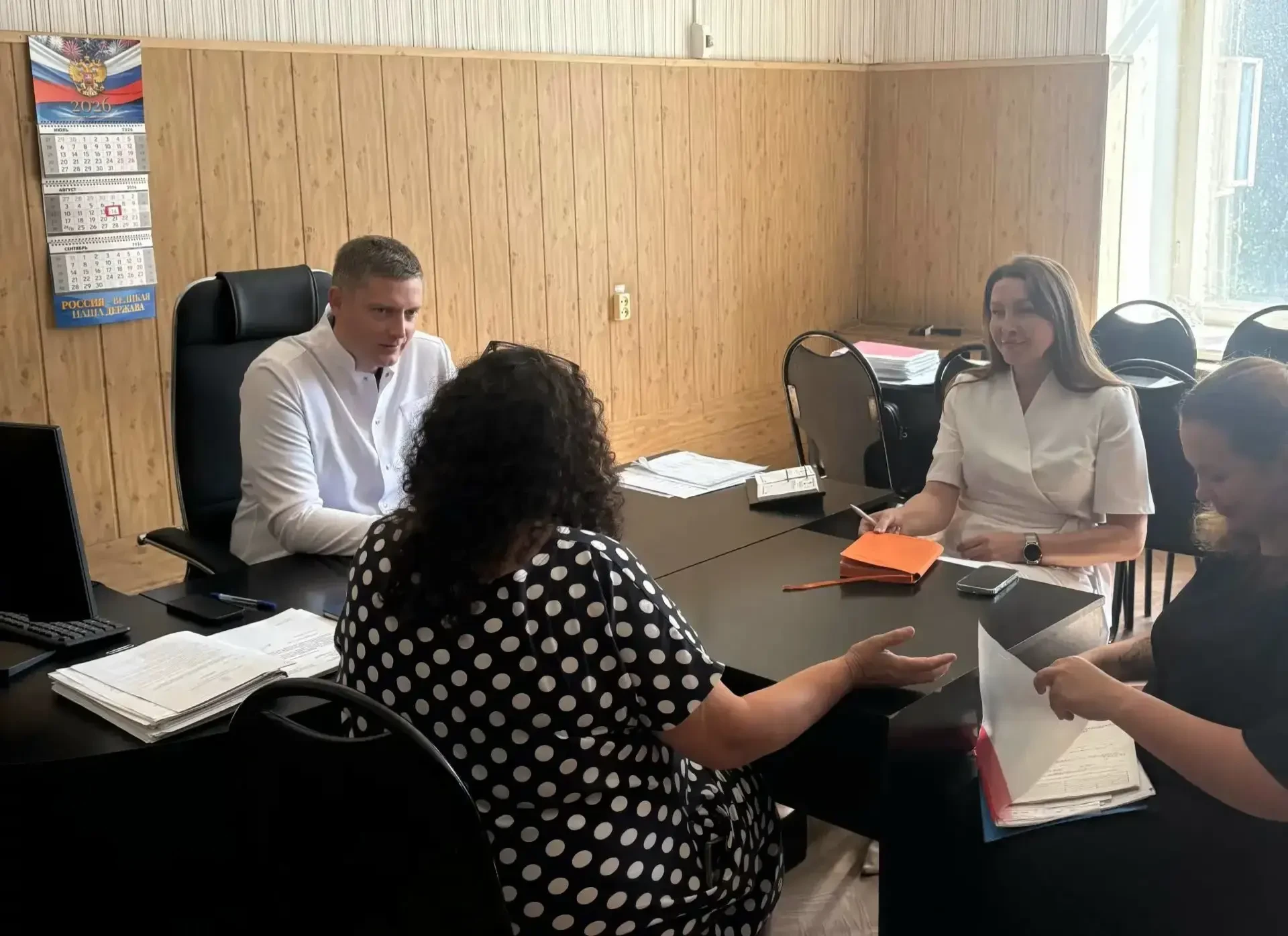 В ходе приёма граждан поступило обращение по вопросу медицинского сопровождения. Задача...