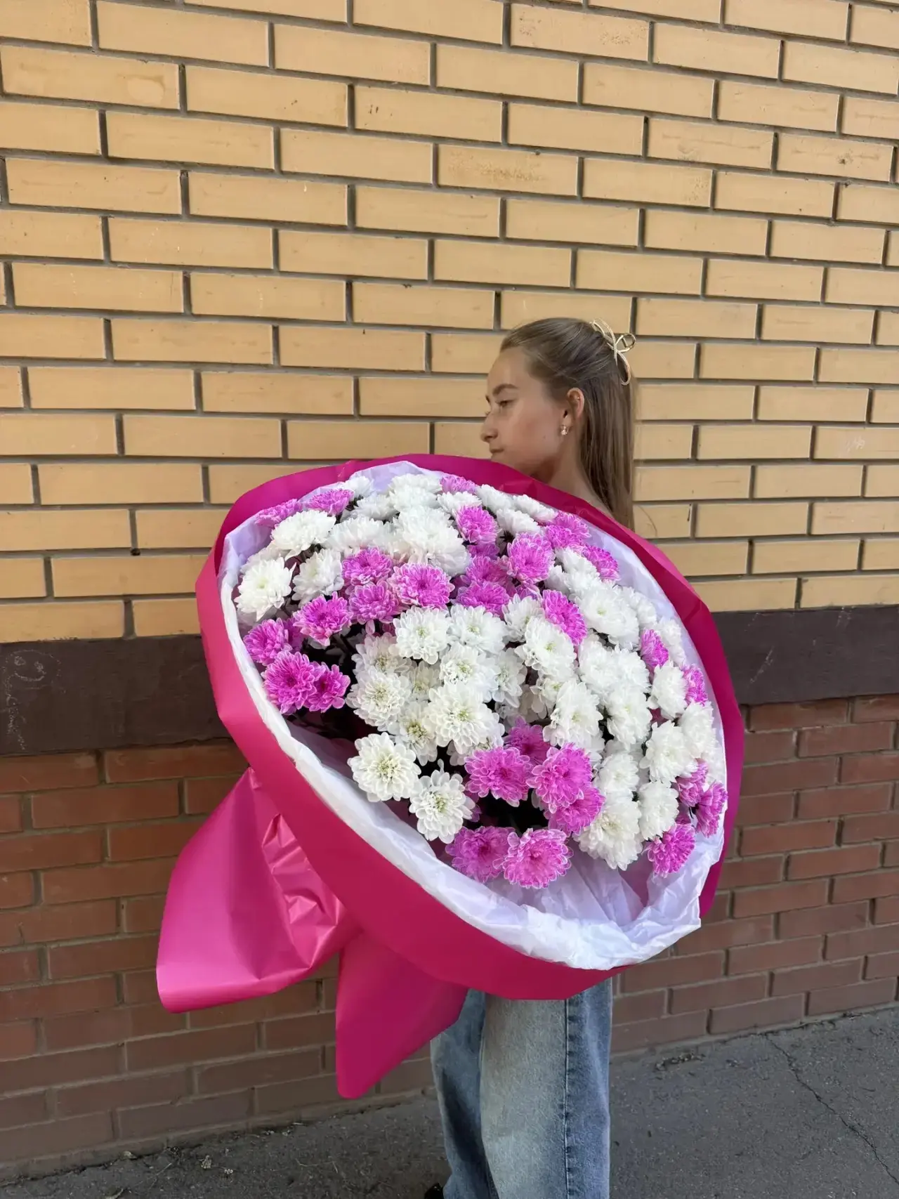 В наличии огромный букет из хризантем, всего за 4’990 рублей😍🔥
Возможно повторить чисто в белом цв