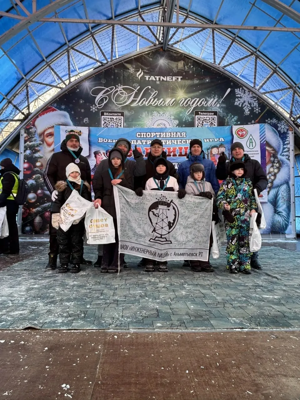 🇷🇺 Когда за спиной стоит отец — ты непобедим!   💪 Наш Лицей снова доказал, что сила — в единстве пок