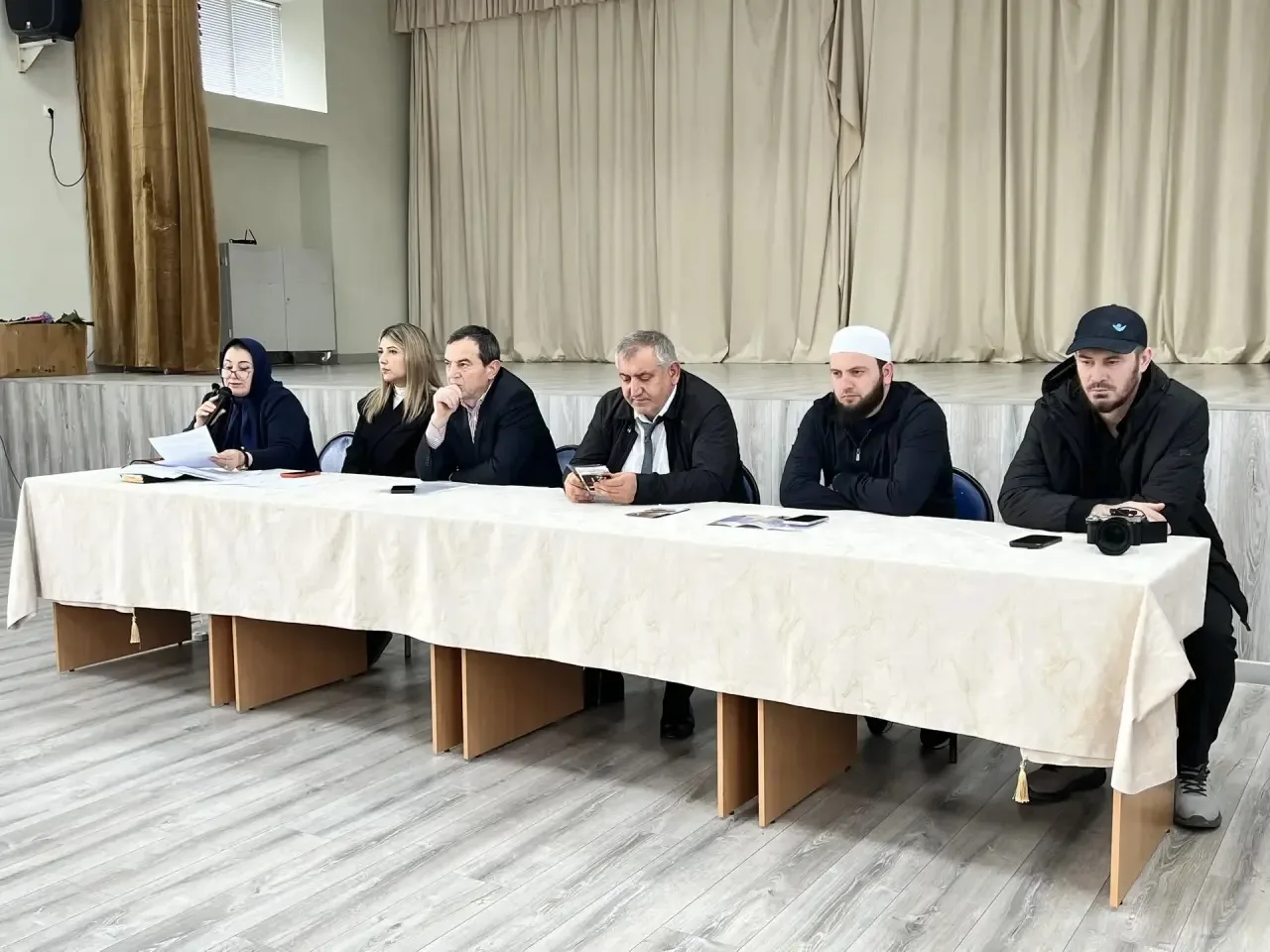 Родительское собрание в гимназии: профилактика нарушений среди подростков  23 апреля в актовом зале 