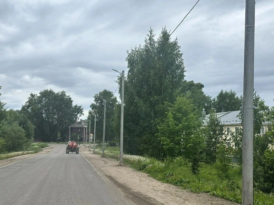 💡 Завершены работы по монтажу воздушных линий уличного освещения на трёх участках дорог: