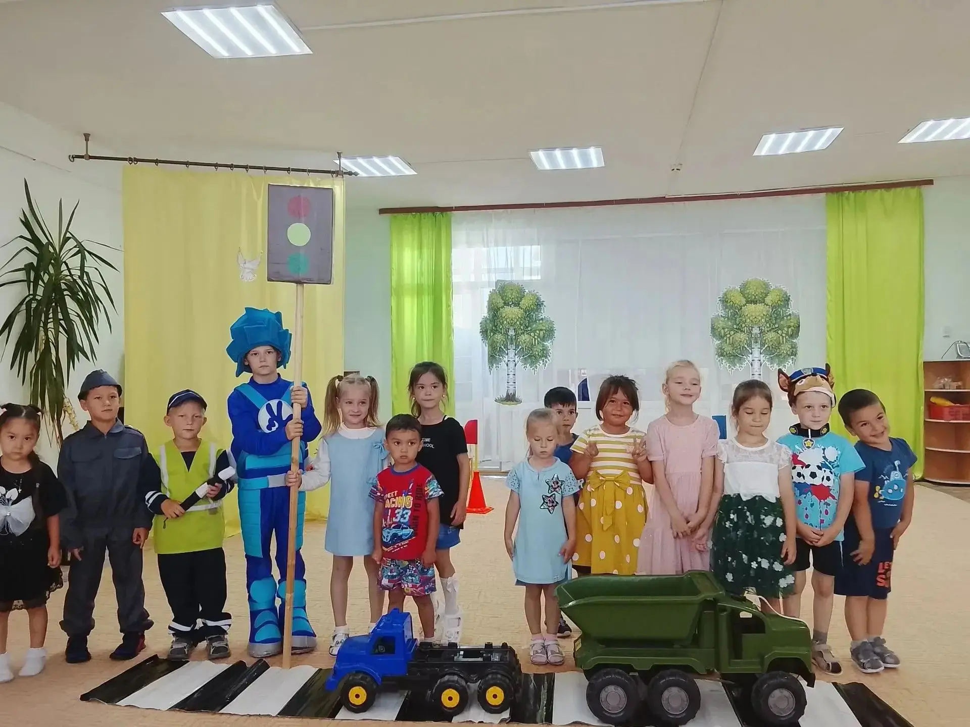 🚦 Безопасное лето с Фиксиком!