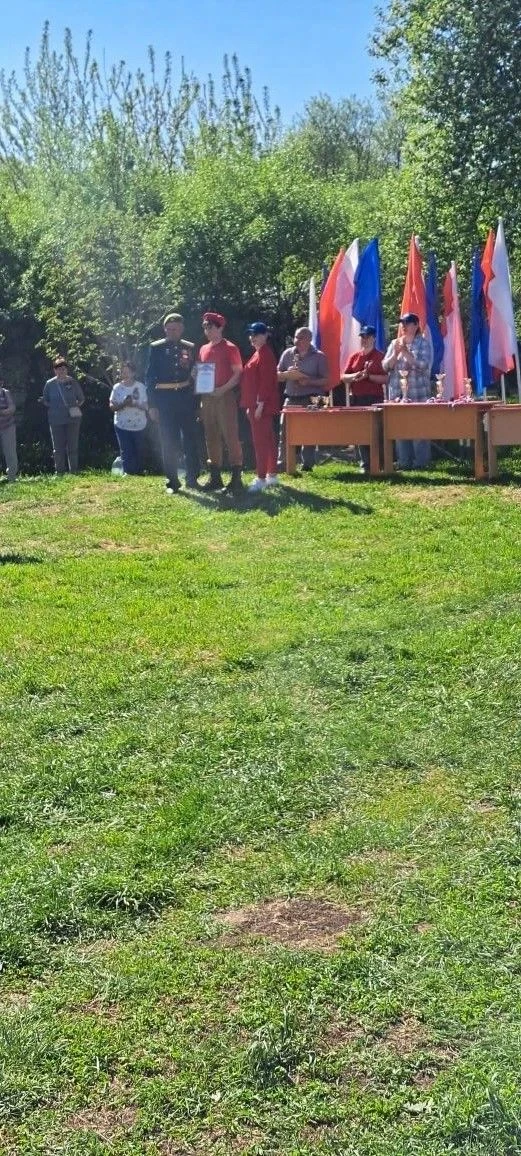 🇷🇺8 мая на территории Никифоровского муниципального округа команда юнармейцев 1корпуса школы(руковод