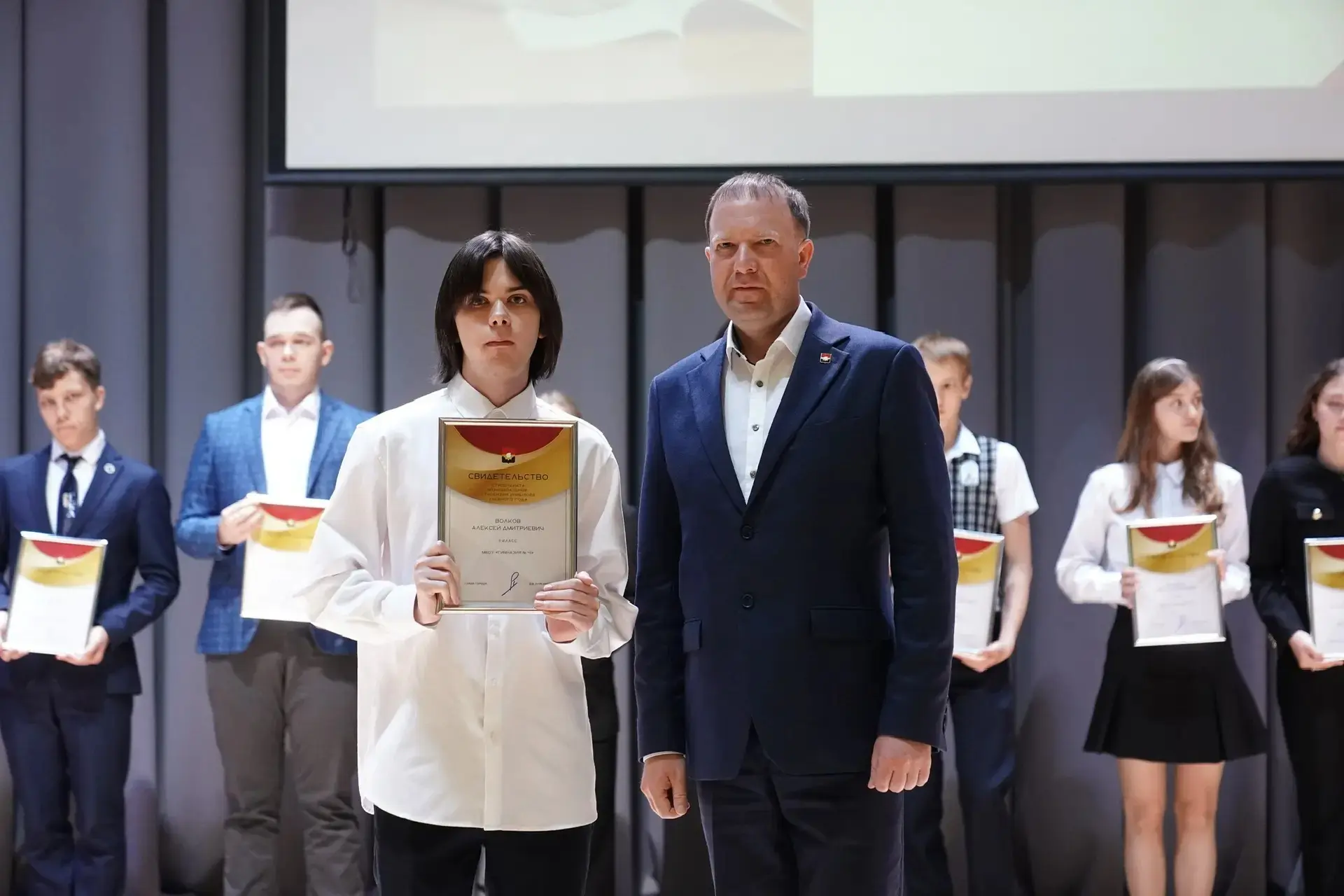 🎓В этом году более 48,5 тысяч школьников города Кемерово приняли участие в престижных ...