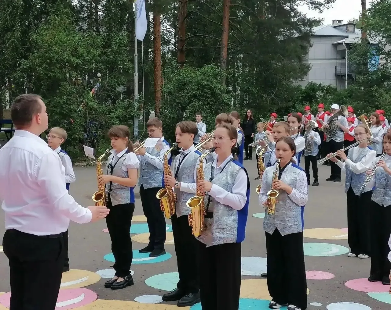 Оркестр грянул марш!
19 июня в «Лазурном» состоялся замечательный фестиваль духовых оркестров. Даже 
