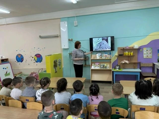 В старшей группе «Непоседы» прошел тематический день, посвященный знакомству детей с са...