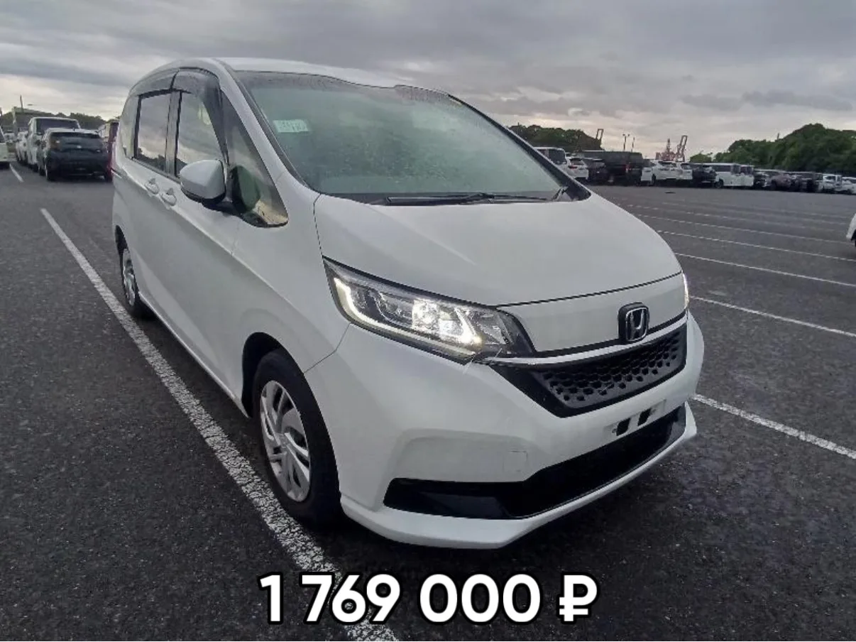 Купили Honda Freed 2023 года для Анатолия из Томска ✅