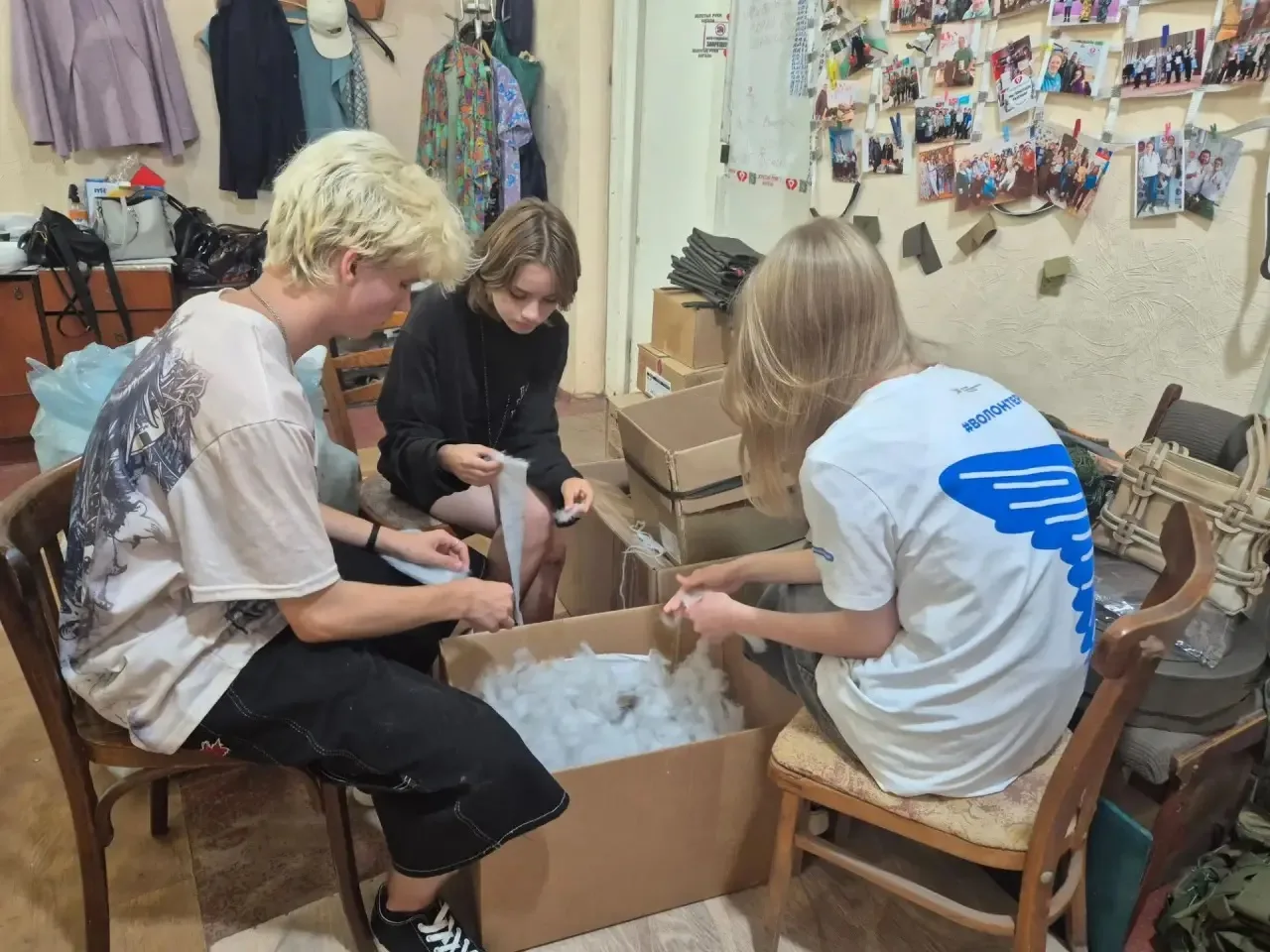 🕊️Активисты отряда Волонтёры Победы «Чистые сердца» вновь посетили благотворительную о...