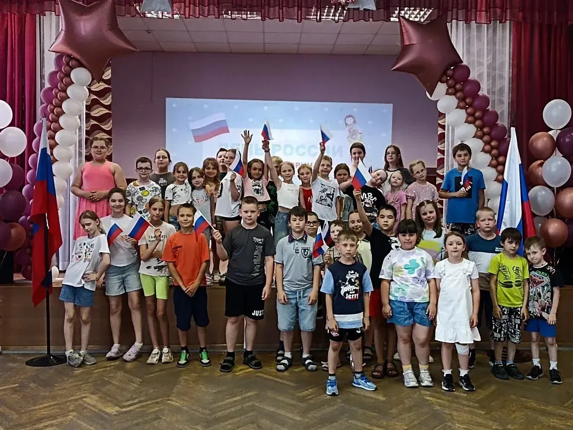 Ой, народ! С вами снова ваша любимая (и слегка уставшая, но счастливая) вожатая Ариша из второго отр