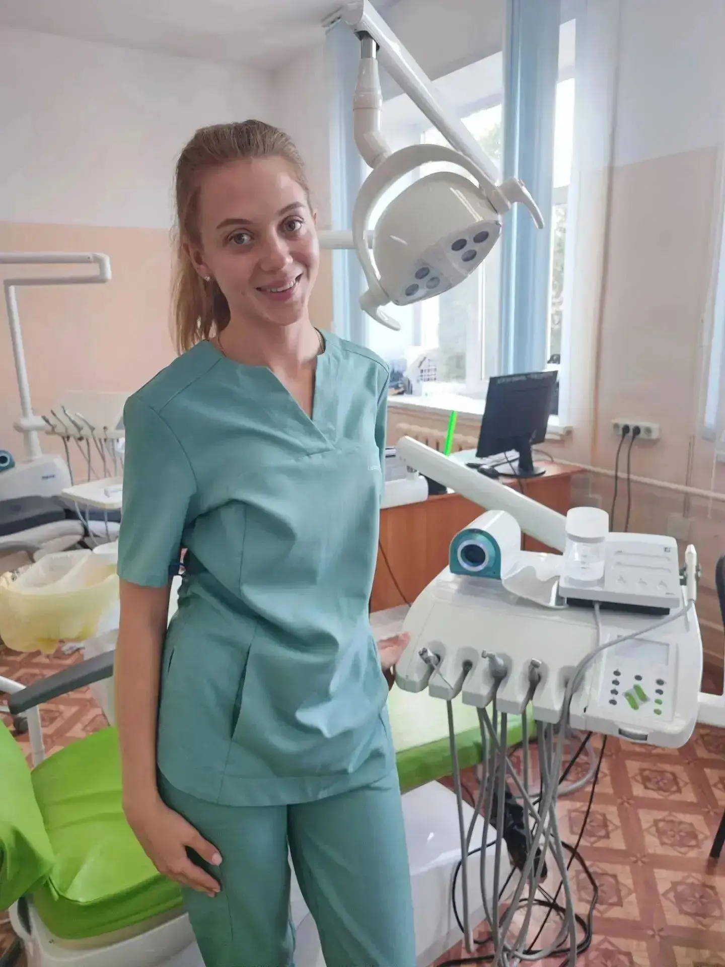 🎉 В Карасукской ЦРБ — пополнение: к работе приступила врач‑стоматолог Алина Сакенова! ...