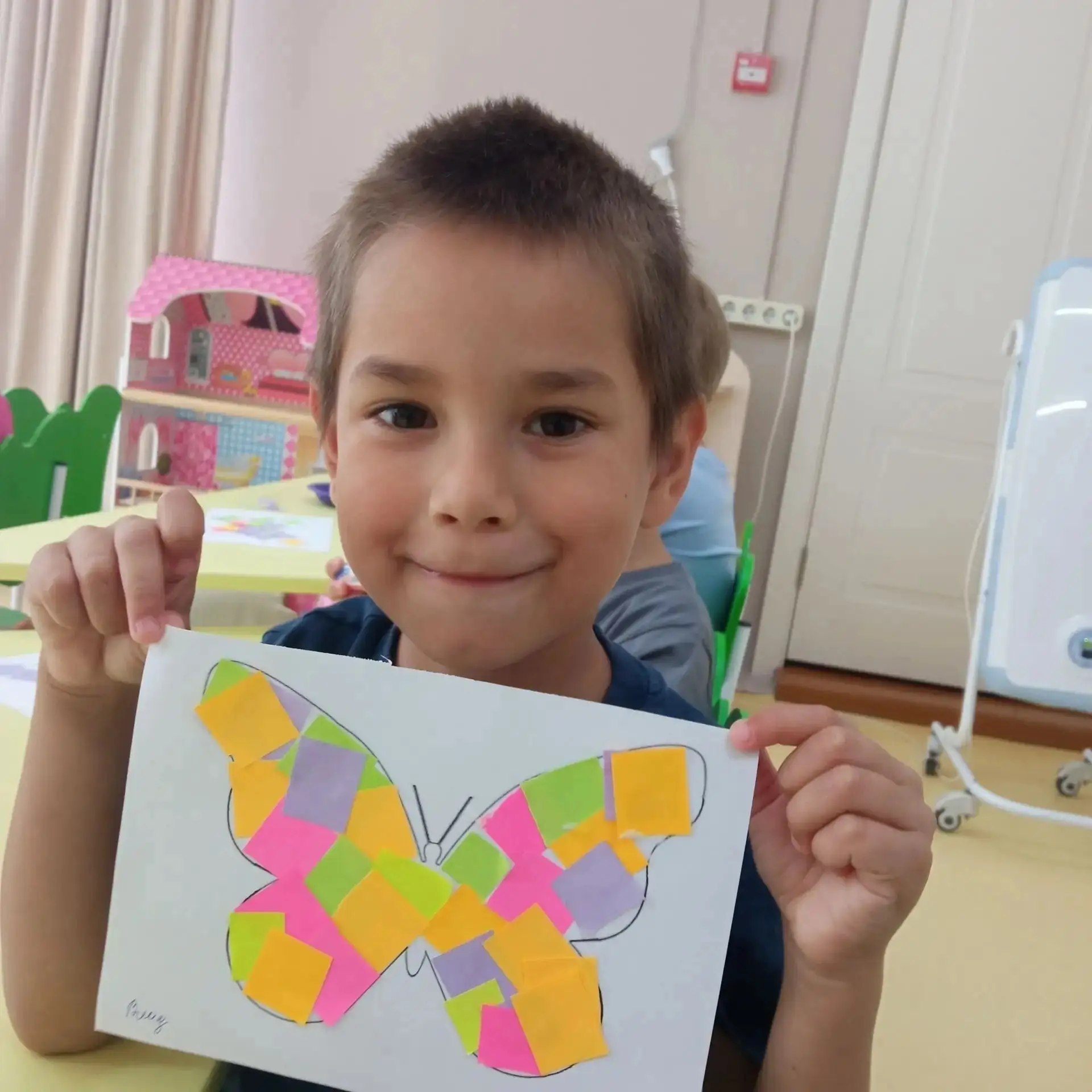🦋  Сегодня в нашей группе поселилось целое созвездие бабочек - ярких и невероятно лёгких!