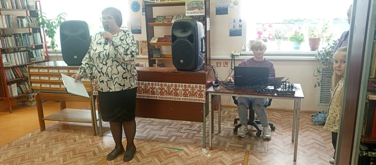 ✨ТАНЦПОЛ В БИБЛИОТЕКЕ,