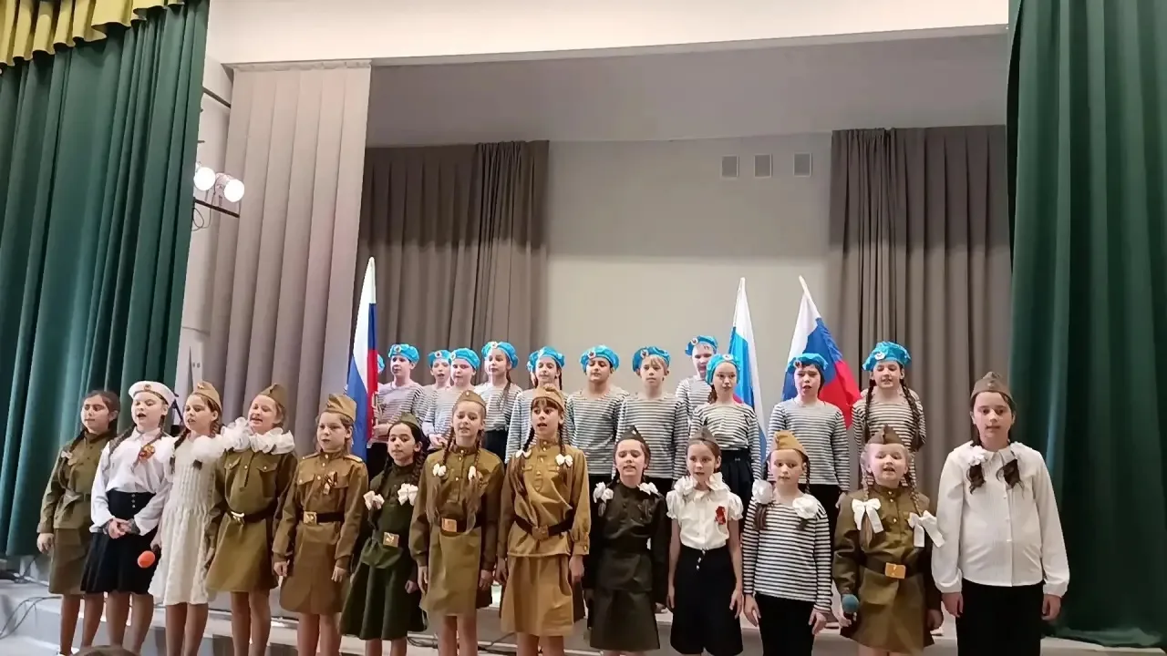 🎖Никто не забыт, ничто не забыто  💫 В младшей школе состоялся праздничный концерт, посвященный 9 Мая