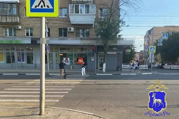 В Самаре 17-летняя девушка попала под колеса автомобиля «Нива» на пешеходном переходе.

ДТП произошл