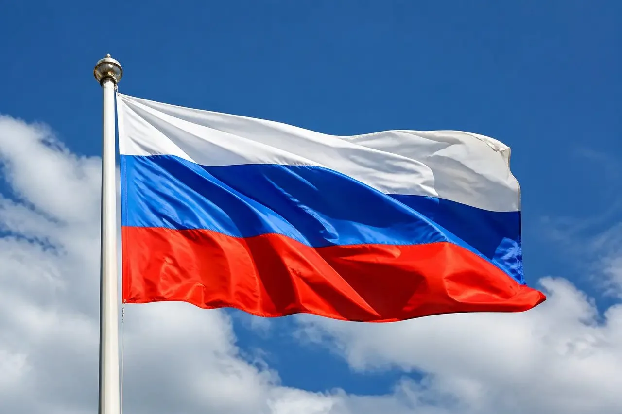 Губернатор Югры поздравил жителей с Днём Государственного флага РФ. Руслан Кухарук отме...