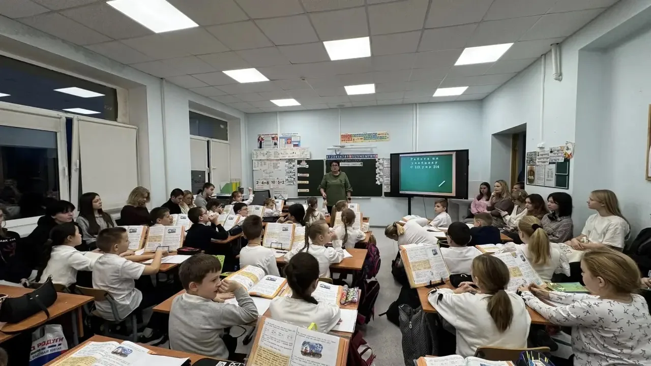 В начальных классах нашего центра состоялись открытые уроки для выпускников института Просвещения.  