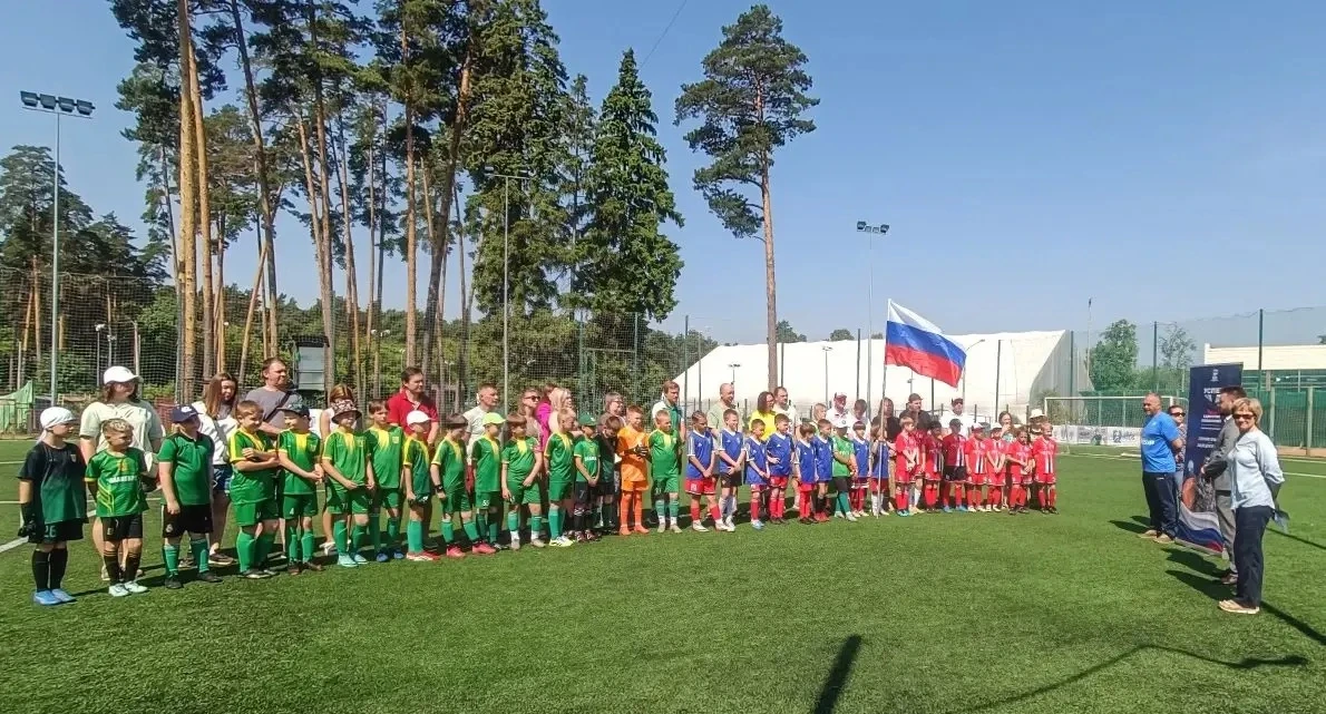 В рамках цикла патриотических мероприятий «Успех V единстве поколений» в спортивной школе «Метеор» с