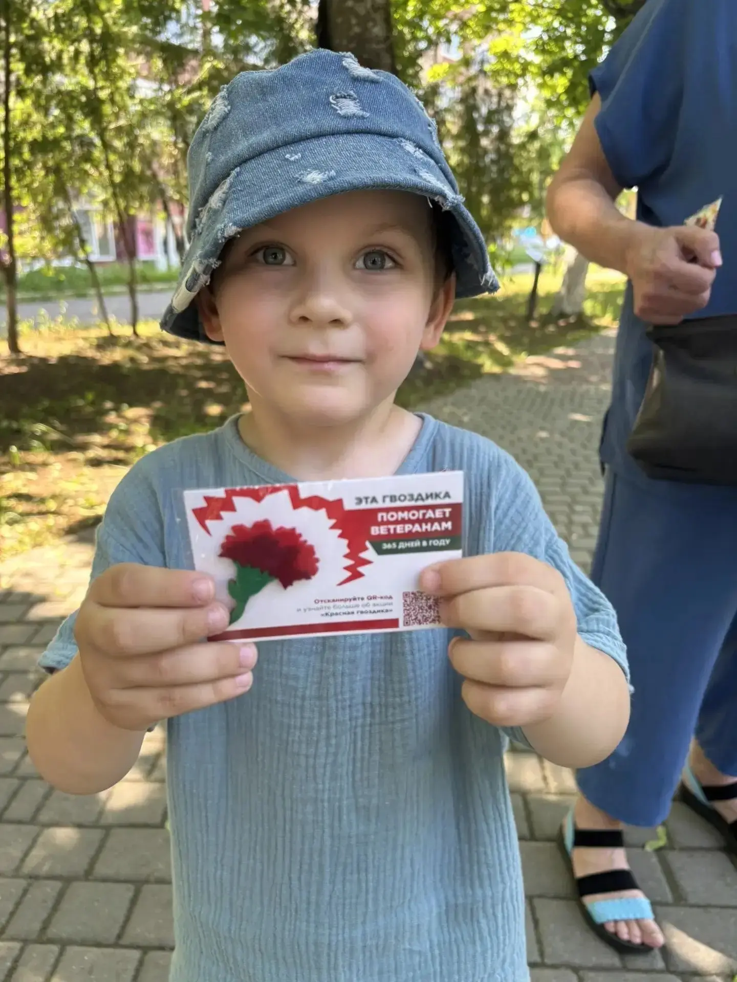 12 июня, в День России, Волонтеры Победы школы №3 города Петушки присоединились к Всероссийской акци