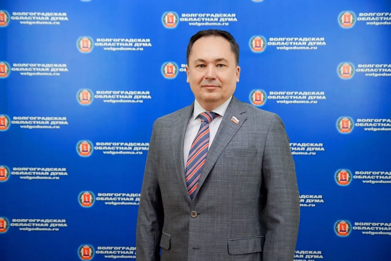 Уважаемые сотрудники и ветераны военного комиссариата Волгоградской области!   Примите искренние поз
