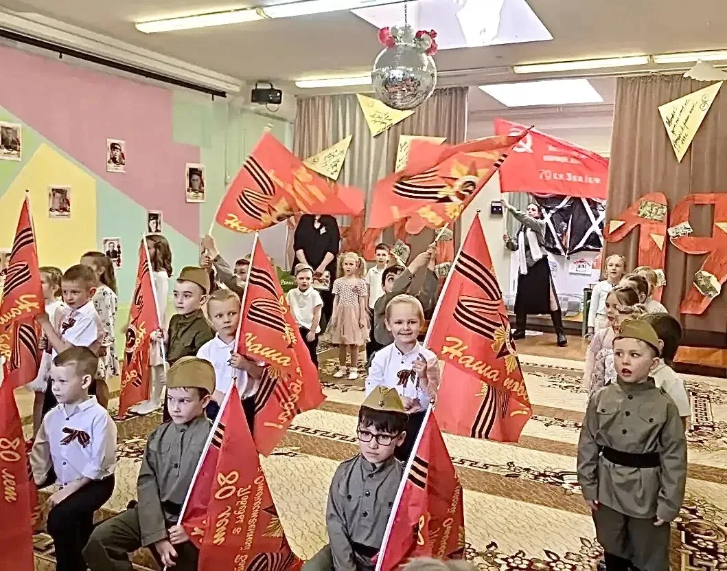 ПРАЗДНИК ПОБЕДЫ  в дошкольных группах   🌟 Малыши и воспитатели нашего Образовательного квартала от в