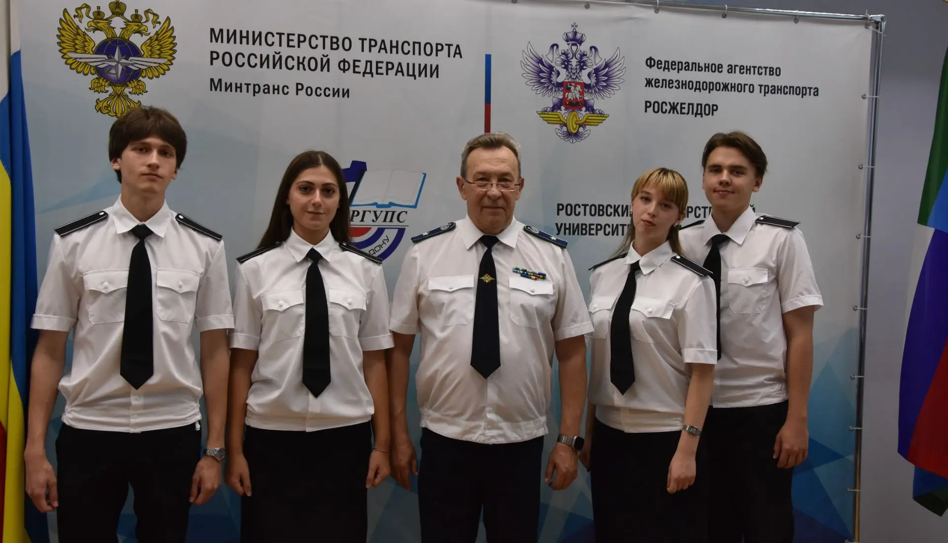 Уважаемые коллеги! Дорогие ветераны, педагоги и ученые, студенты! Сердечно поздравляю вас с Днем жел