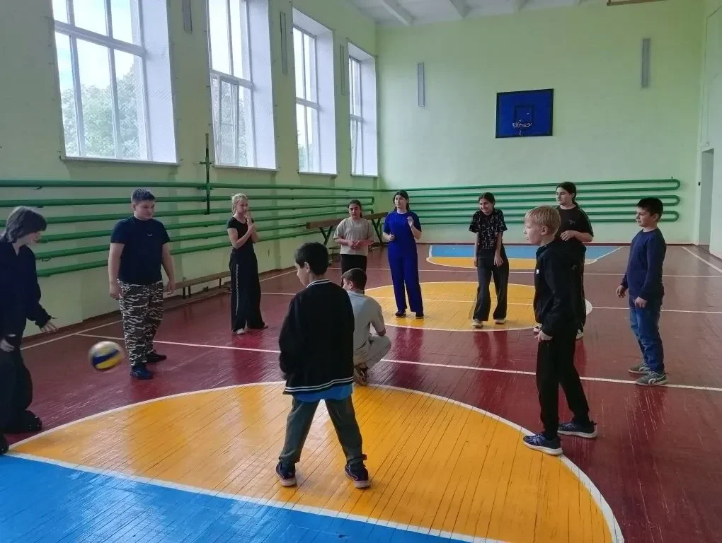 28 мая в пришкольном лагере "Солнышко" МКОУ "Ольховатская ООШ" прошел День здоровья.