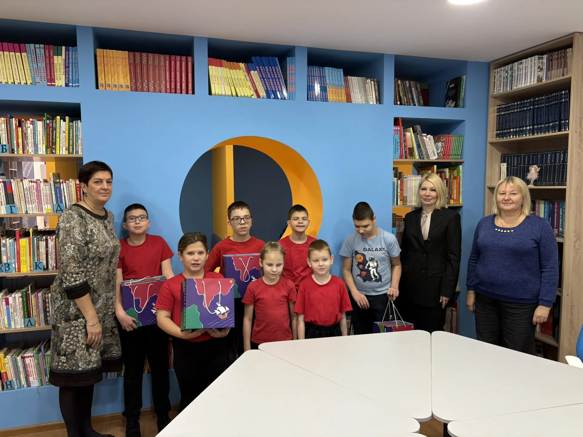 Дарим детям новые миры 📚  📔ПАО «РЭСК» приняло участие в благотворительной программе «Книжки в подаро
