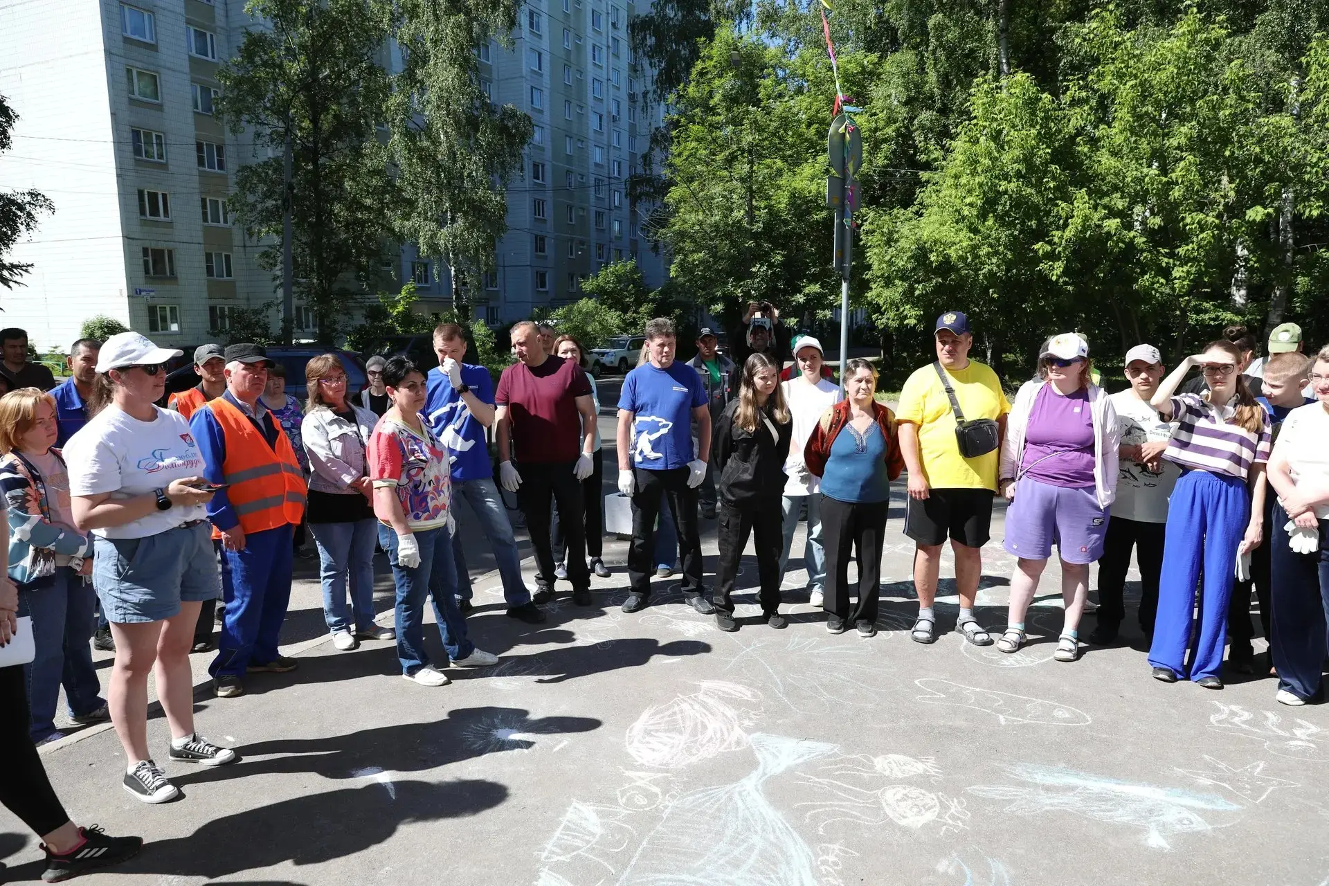Сегодня на Островке прошёл очередной экологический субботник

Это была не просто уборка, а прямой от